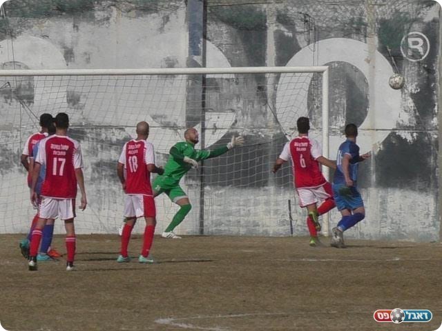 השער של גל אלקנתי (שקד מורג)